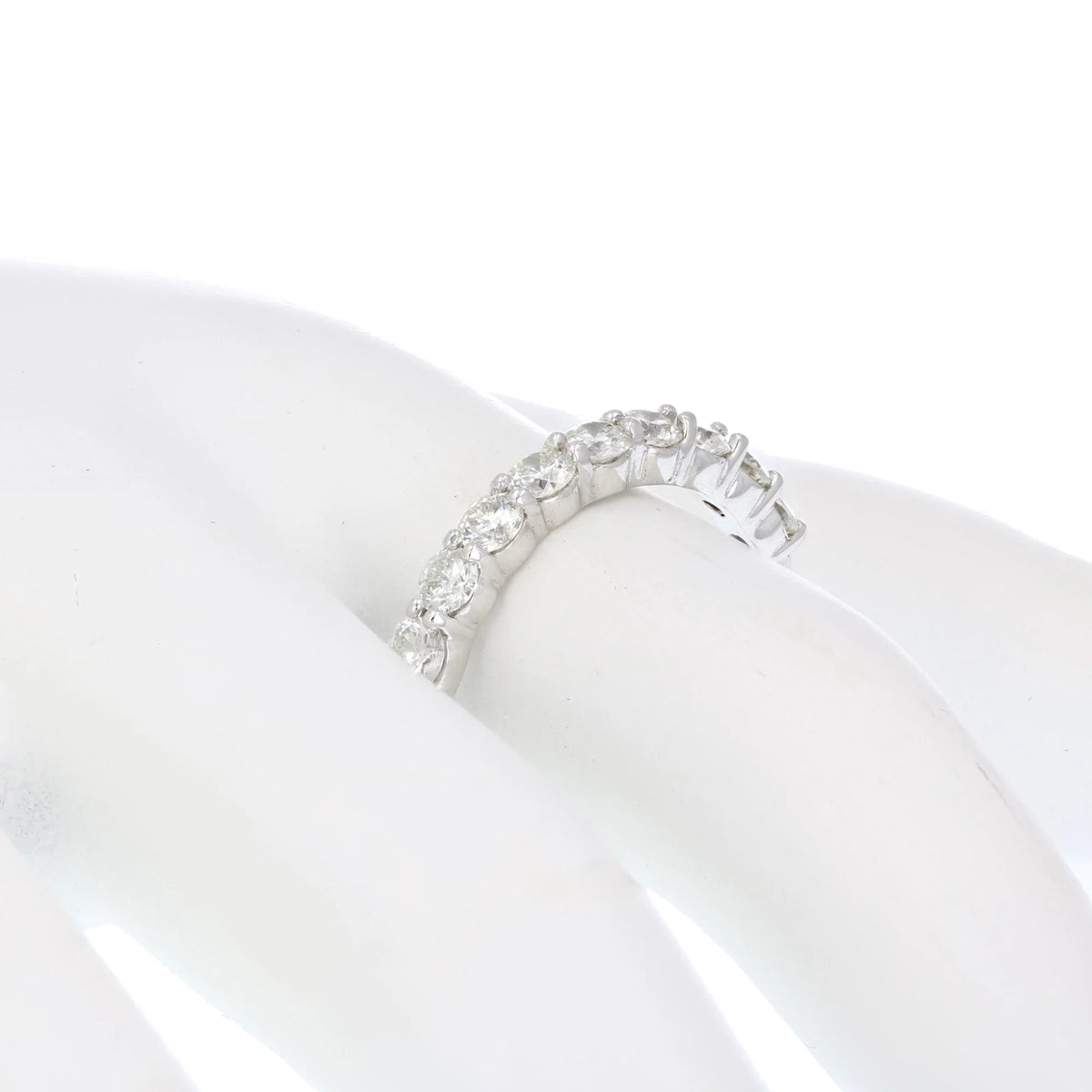 14K White Gold Diamond Wedding Band F666277