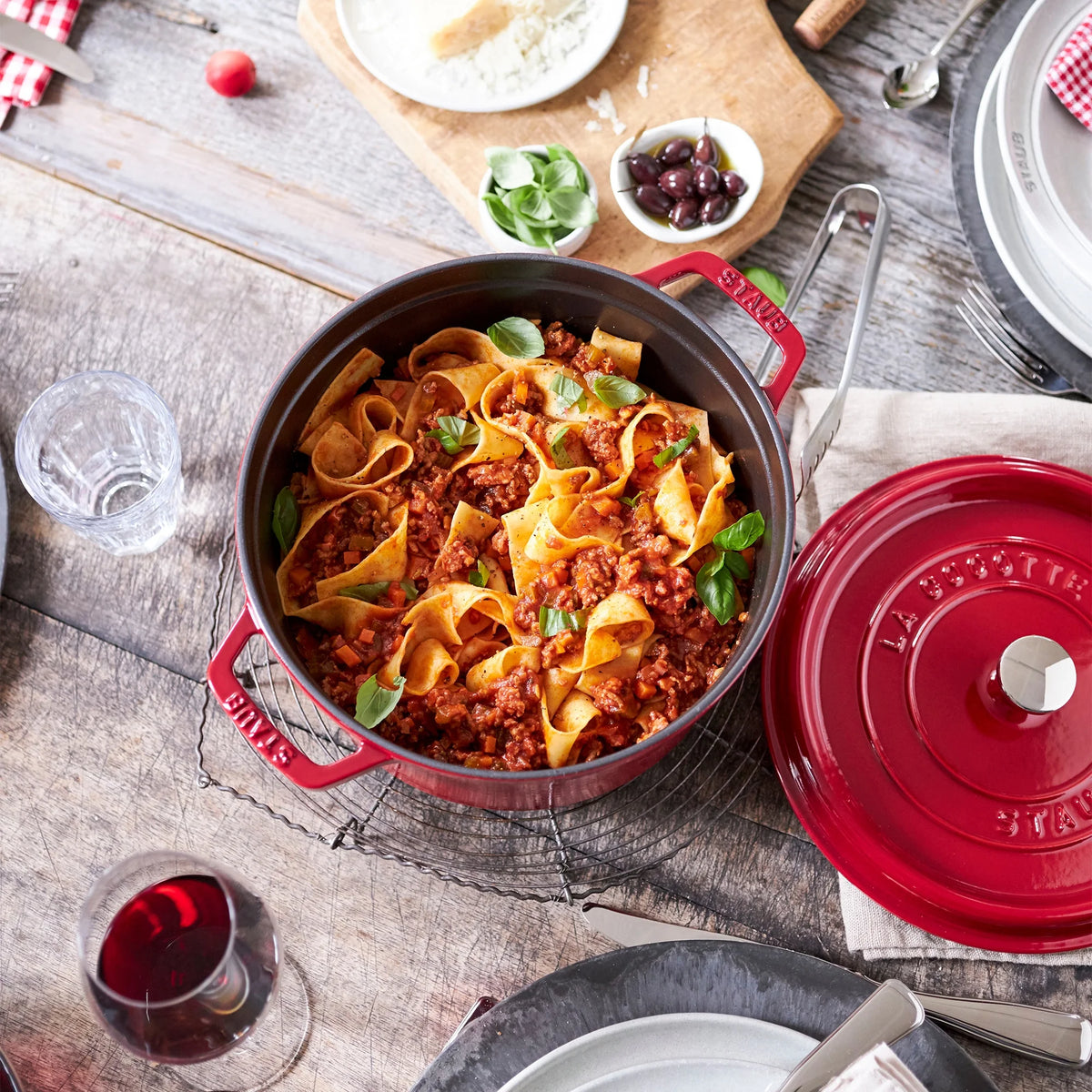 Cast Iron Dutch Oven 5-qt Tall Cocotte, Cherry Q5568