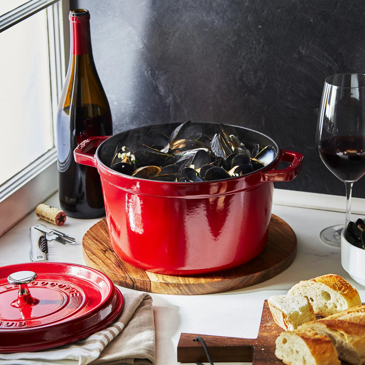 Cast Iron Dutch Oven 5-qt Tall Cocotte, Cherry Q5568